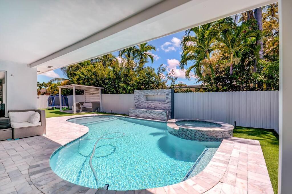 Villa Miami Luxury House W Heated Pool & Jacuzzi Extérieur photo